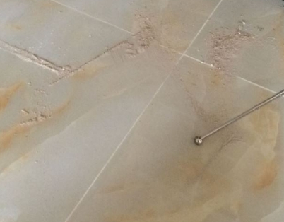 弓长岭瓷砖空鼓维修公司分享粘合剂选择不当在瓷砖铺贴过程中可能导致以下问题